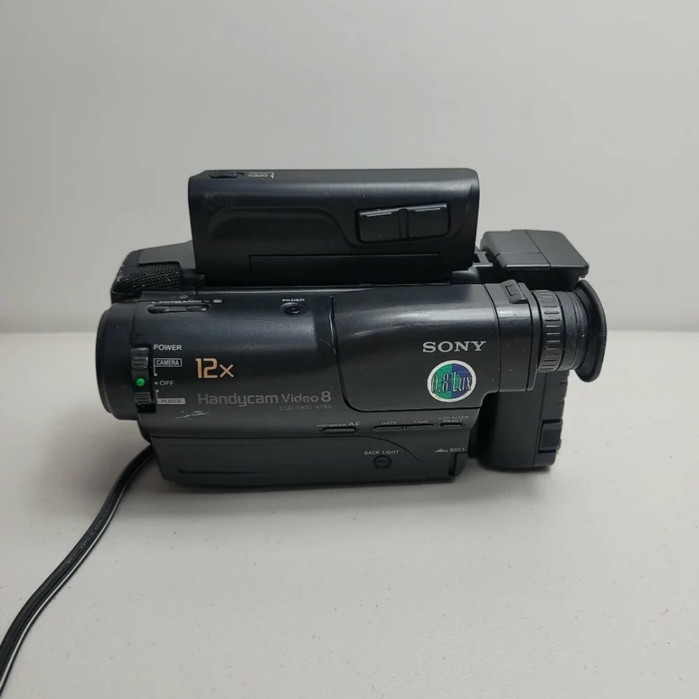 Sony Video Hi-8 Handycam CCD-TR400 Camcorder As Is NO work selling just for part